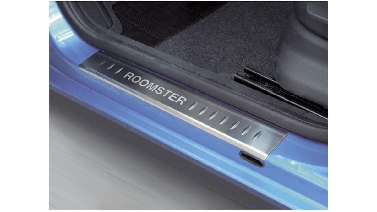 Jeu+de+seuils+de+portes+pour+Skoda+Roomster+-+%C3%A9criture+%27Roomster%27